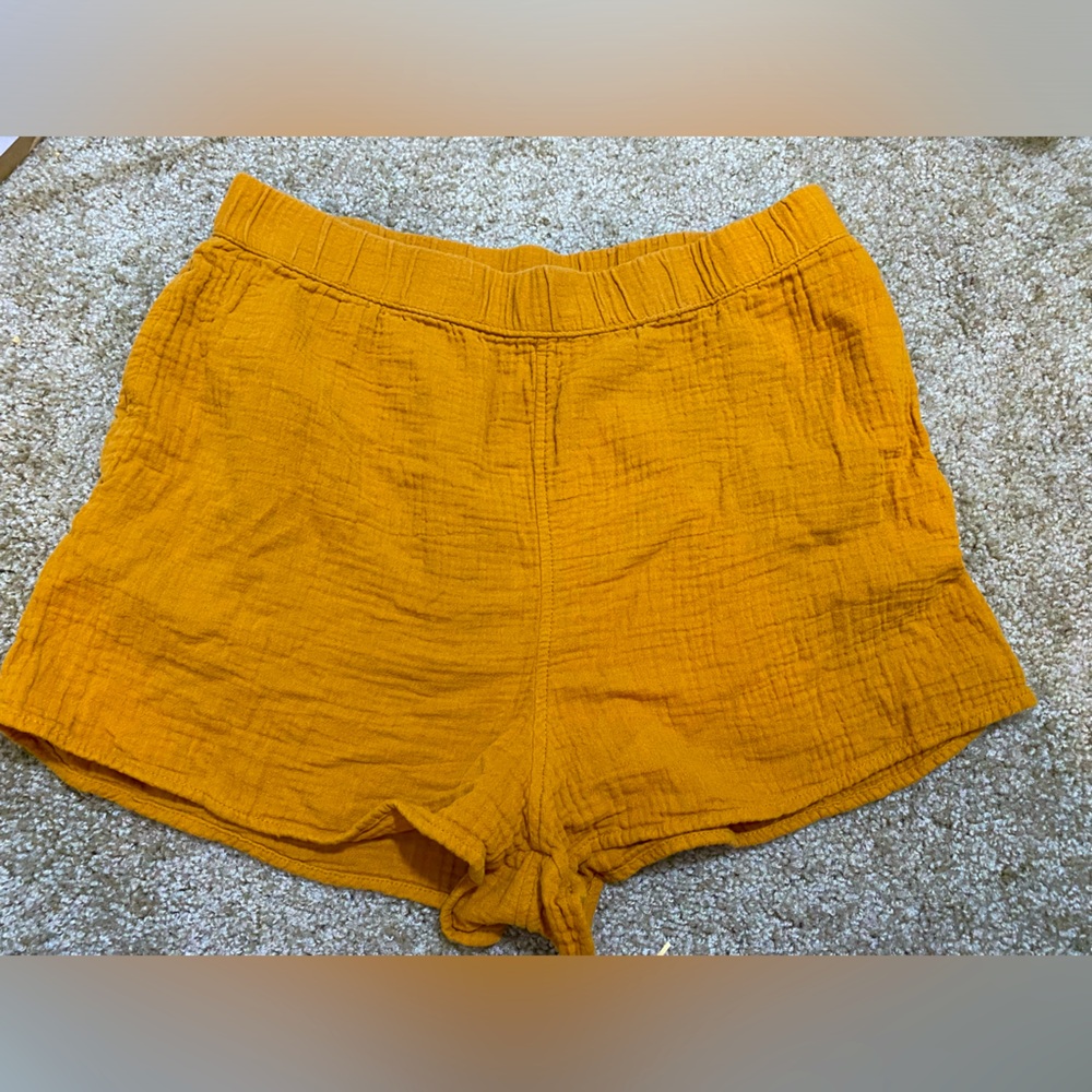 Universal Thread Shorts size medium